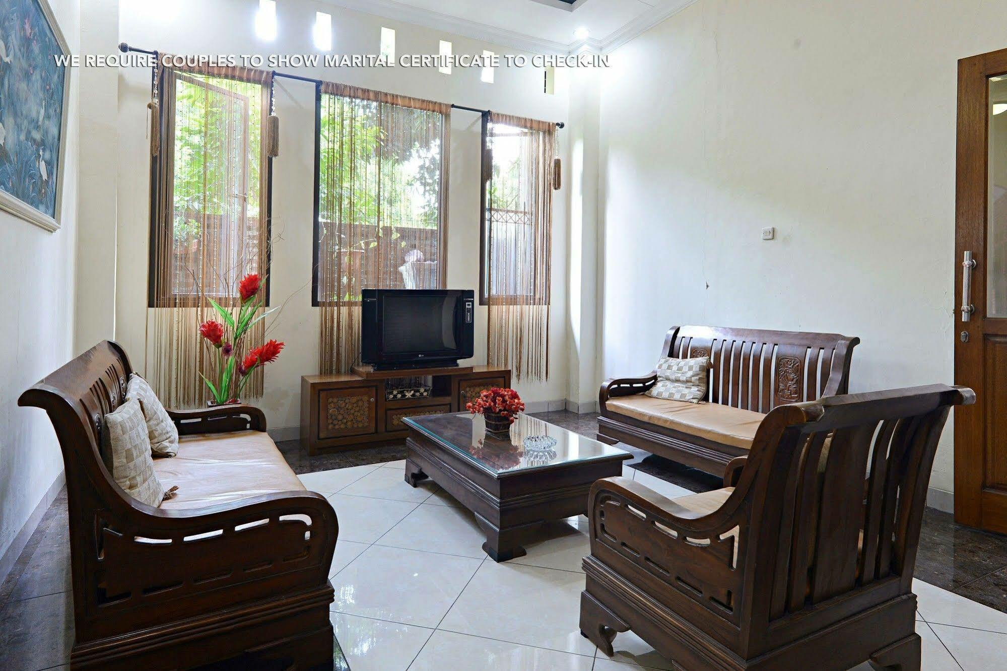 Zen Rooms Antapani Syariah Bandung Exteriör bild